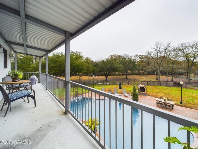Building Photo - 129 Veranda Pl