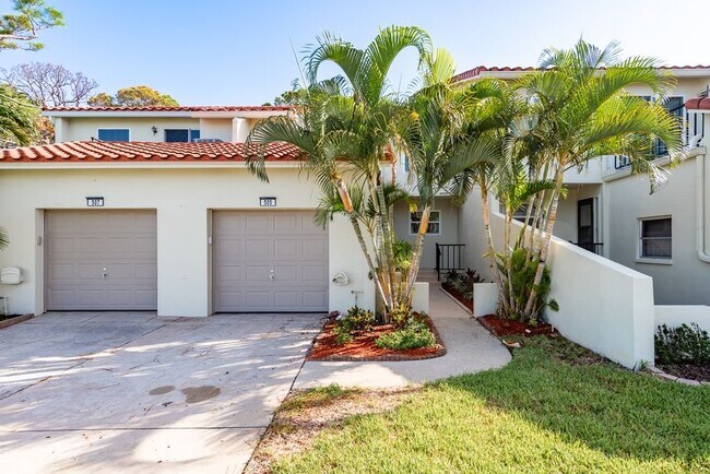 Building Photo - 2700 Bayshore Blvd