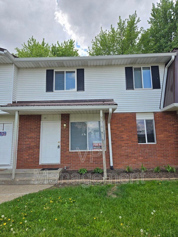 Foto del edificio - 15 Park Crest Ct
