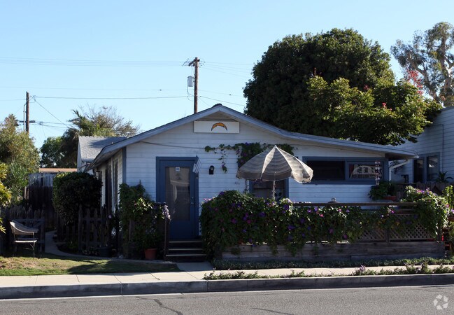 Building Photo - 3068 State St