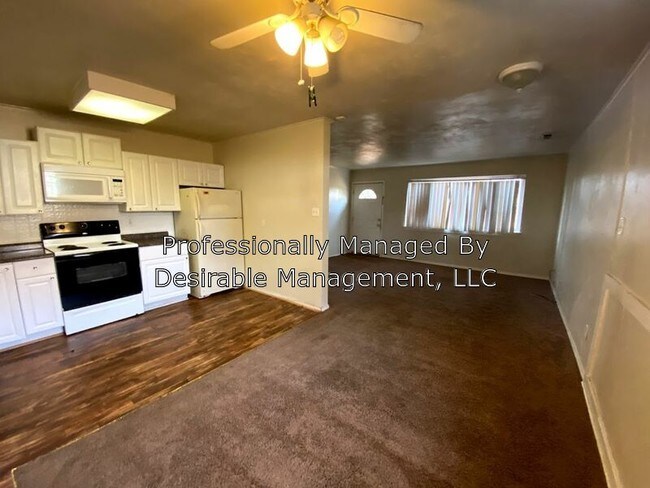 Building Photo - 1824 N Streamline Dr