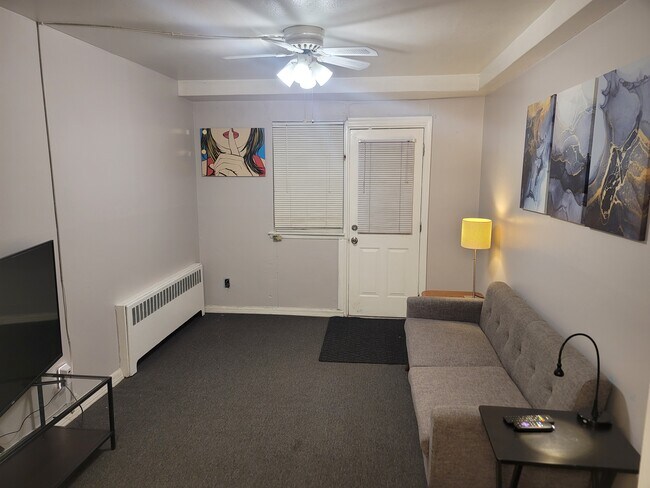 Foto del edificio - 195-25 37th Ave