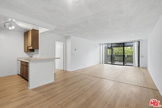 Building Photo - 7742 Redlands St