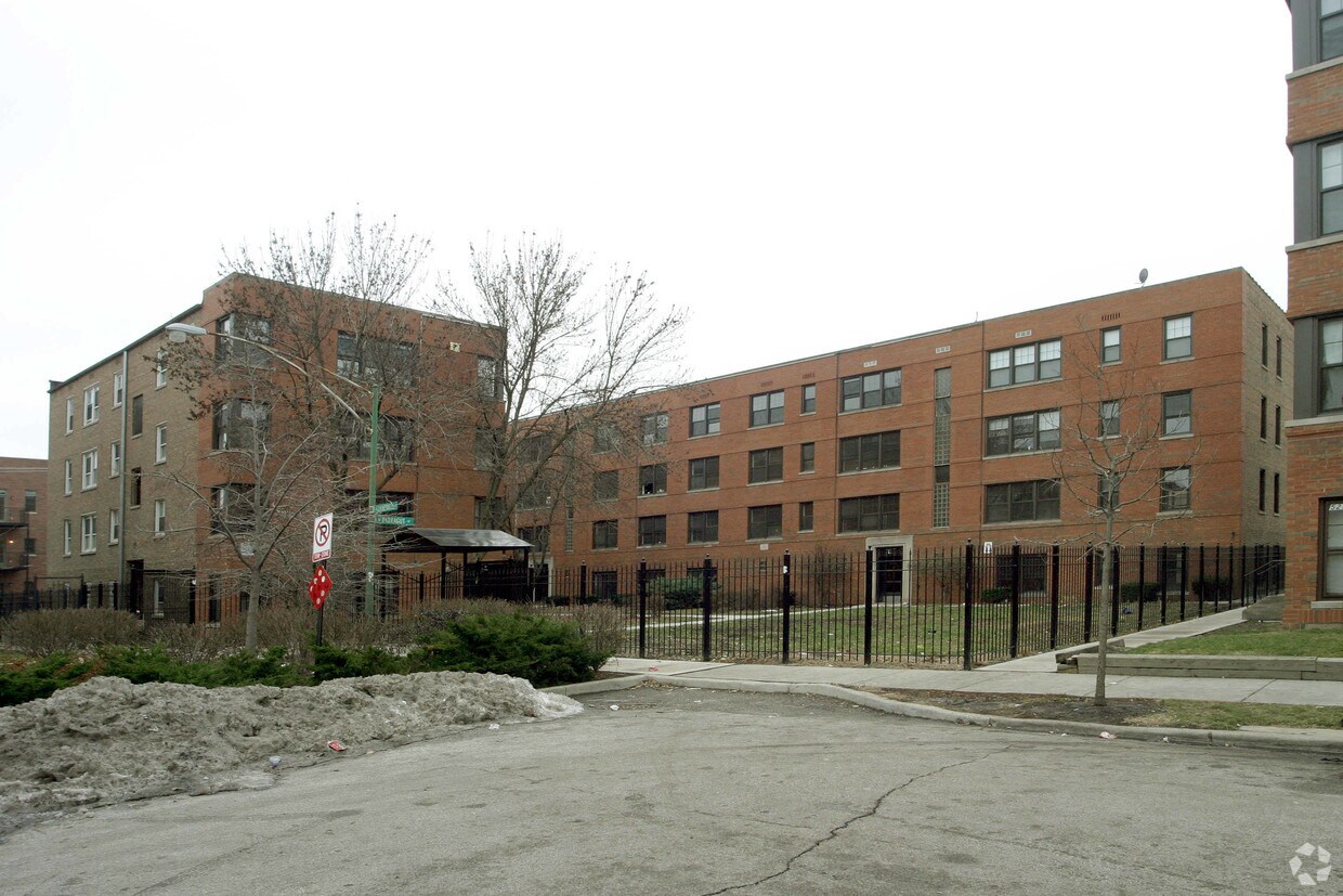 Building Photo - Campbell Place