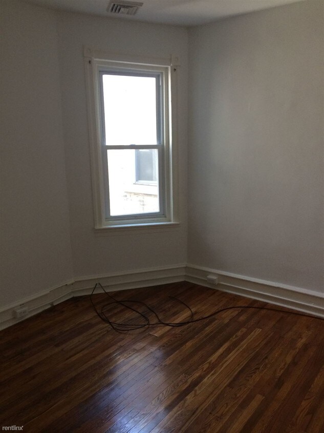 Primary Photo - 125 S 44th St