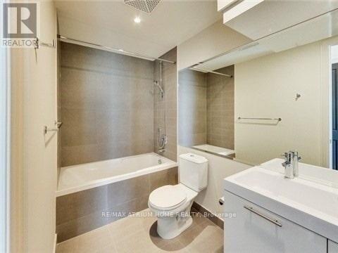 Photo du bâtiment - 388-7388 Yonge St
