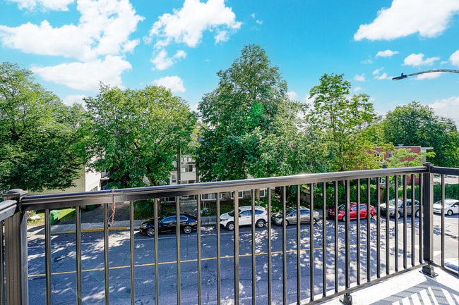 Photo du bâtiment - 1655 Rue Fleury E