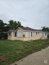 Building Photo - 2215 Fillmore St