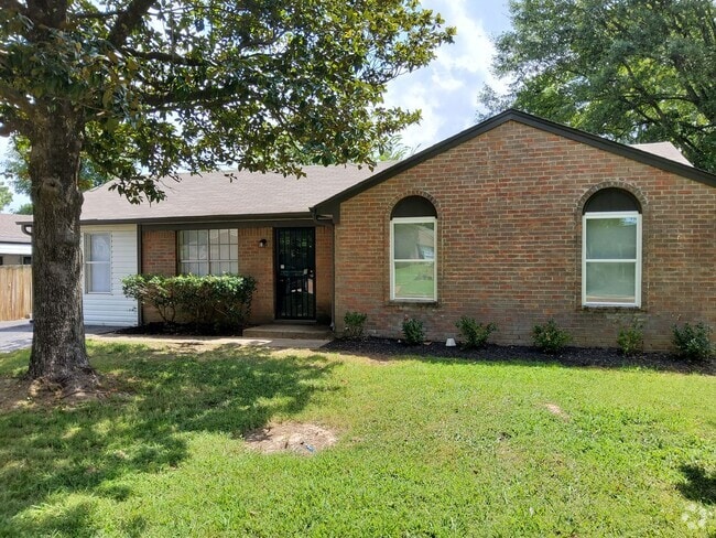 Building Photo - Welcome to your new home in Southaven, MS!