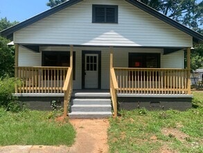 Building Photo - 616 Eastwood Ave