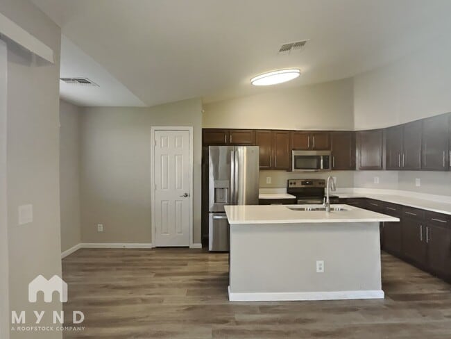 Foto del edificio - 3412 W Fraktur Rd