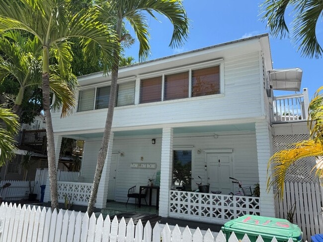 Building Photo - 514 Margaret St