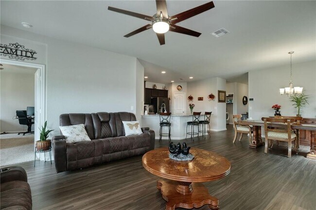 Foto del edificio - 108 Shiner Ln