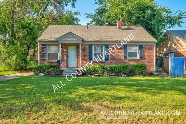 Foto del edificio - 2128 Hardin Dr