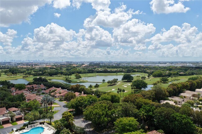 Foto del edificio - 4934 NW 94th Doral Pl