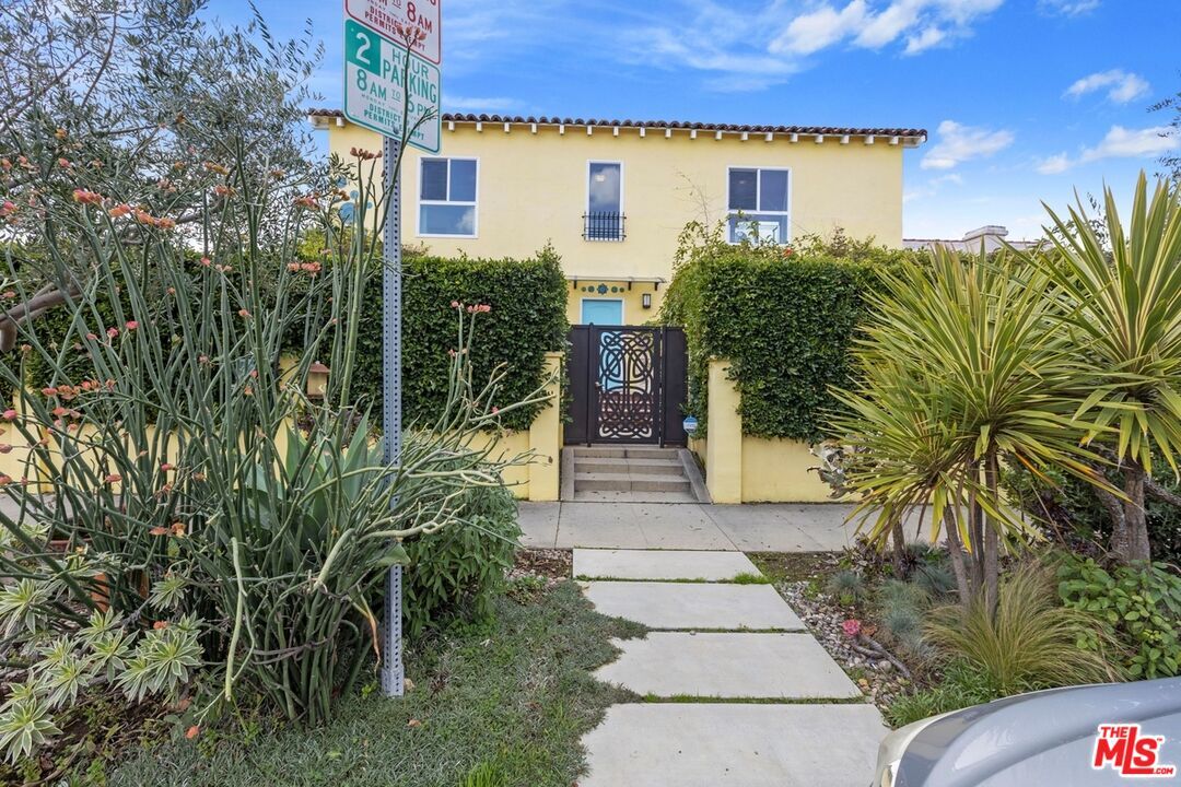 Primary Photo - 401 N Vista St