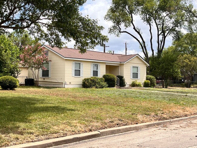 Building Photo - 357 Irvington Dr