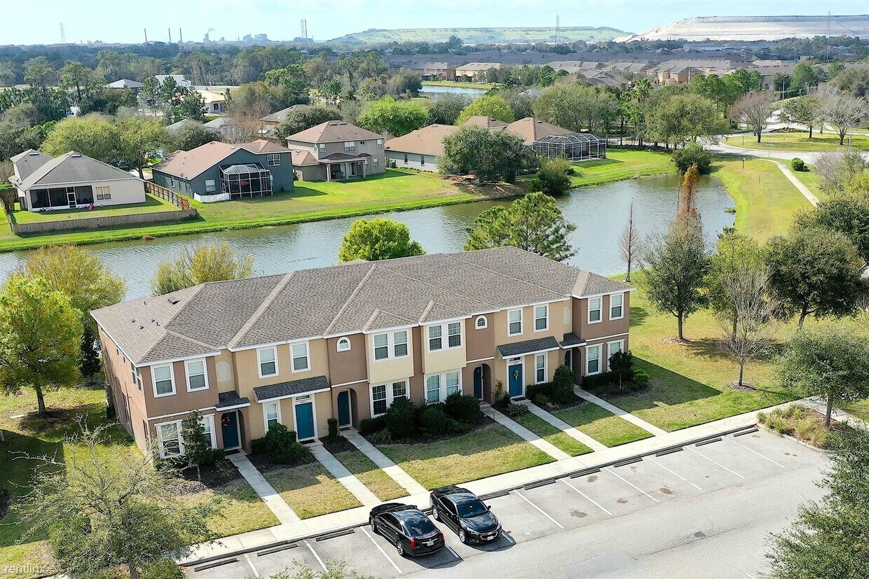 6911 Towering Spruce Dr, Riverview, FL 33578 Townhome Rentals in