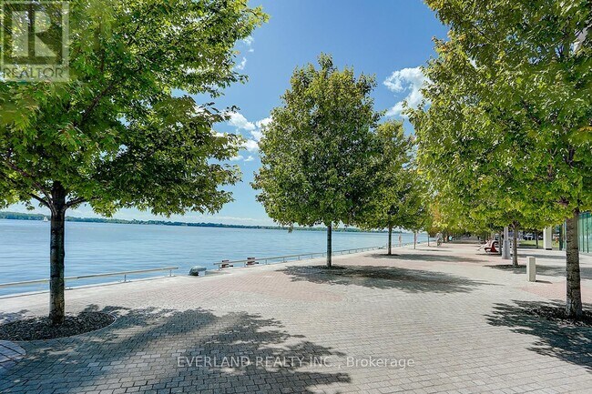 Building Photo - 15-3115 Queens Quay E
