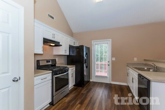 Building Photo - 1131 St Phillips Ct