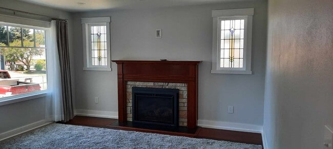 LIving room - 163 Summit Ave