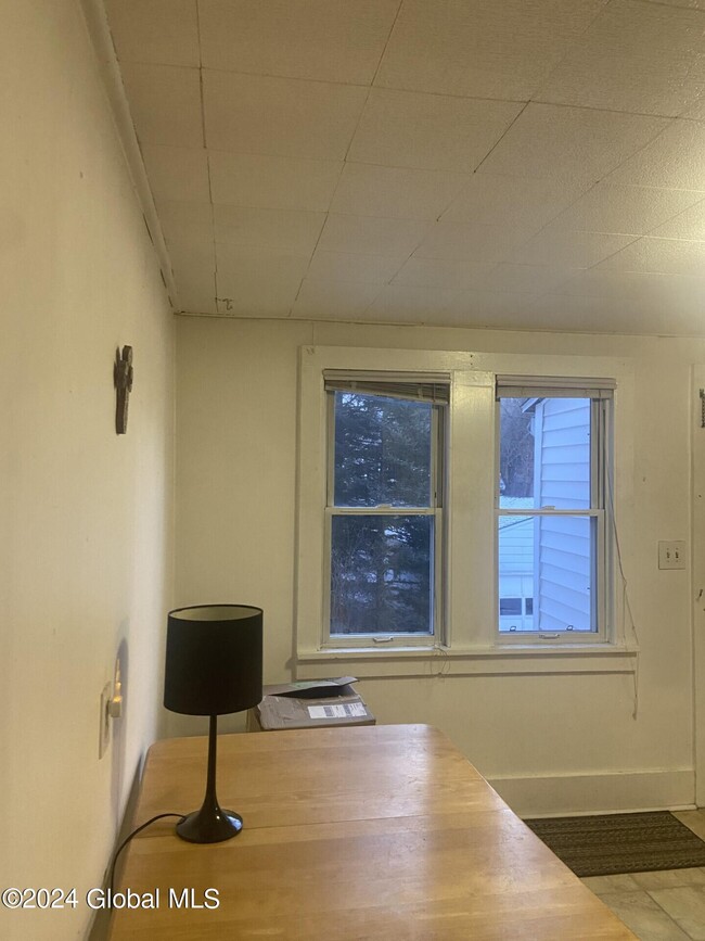 Foto del edificio - 412 Whiteview Rd
