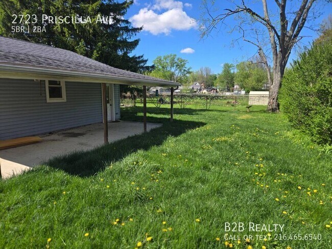 Foto del edificio - 2723 Priscilla Ave