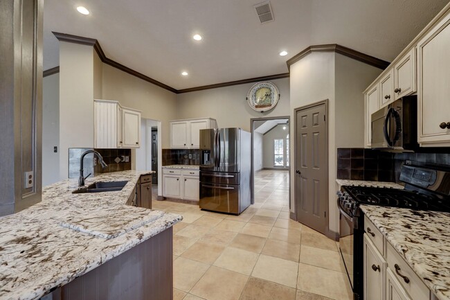 Building Photo - 23410 Stratsborough Dr