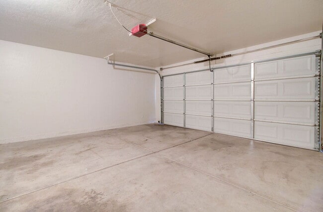 Building Photo - 2049 E San Tan Ct