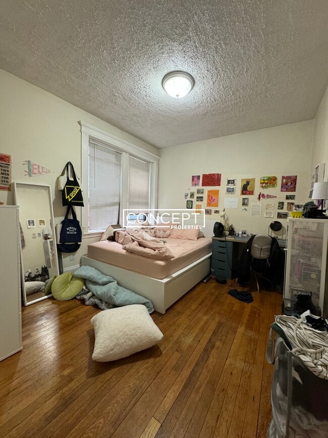 Foto del edificio - 463 Park Dr