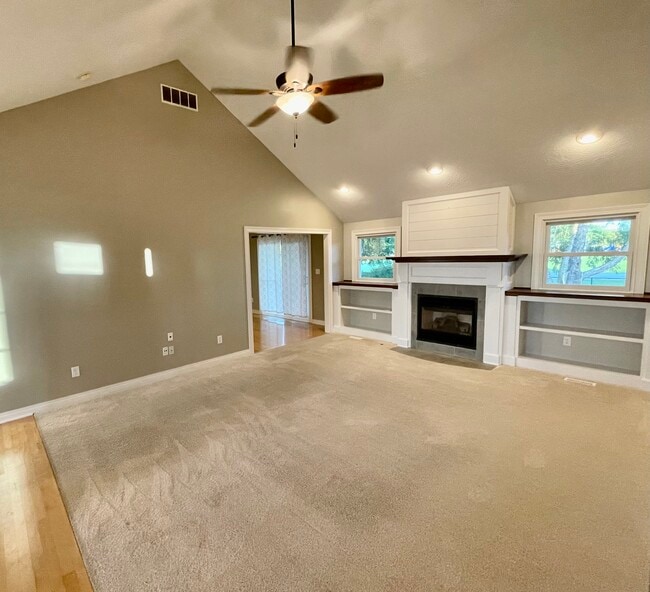Building Photo - 5011 Windmill Way