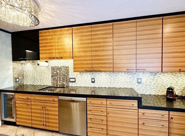 Foto del edificio - 1206 Greendale Ave