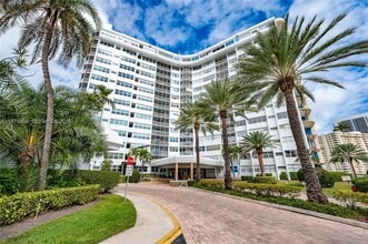 Building Photo - 100 Golden Isles Dr