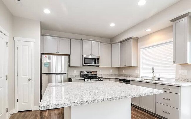 Building Photo - 438 S 720 E