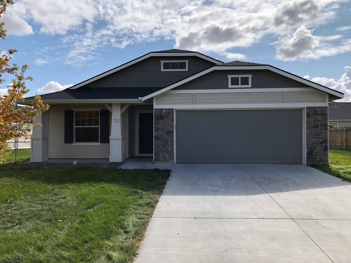 705 SW Nugget St, Mountain Home, ID 83647 House Rental in Mountain