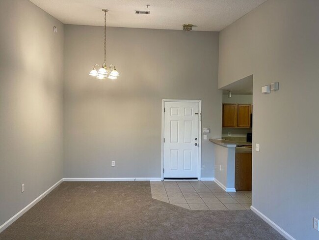 Building Photo - 9575 Amarante Cir
