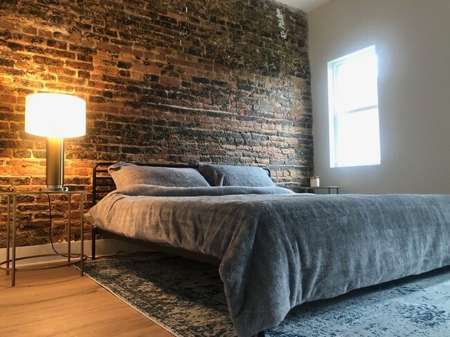 Bedroom - 1015 P St NW Apartments