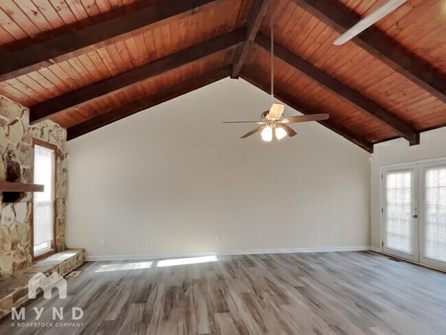 Building Photo - 195 N Fayette Dr