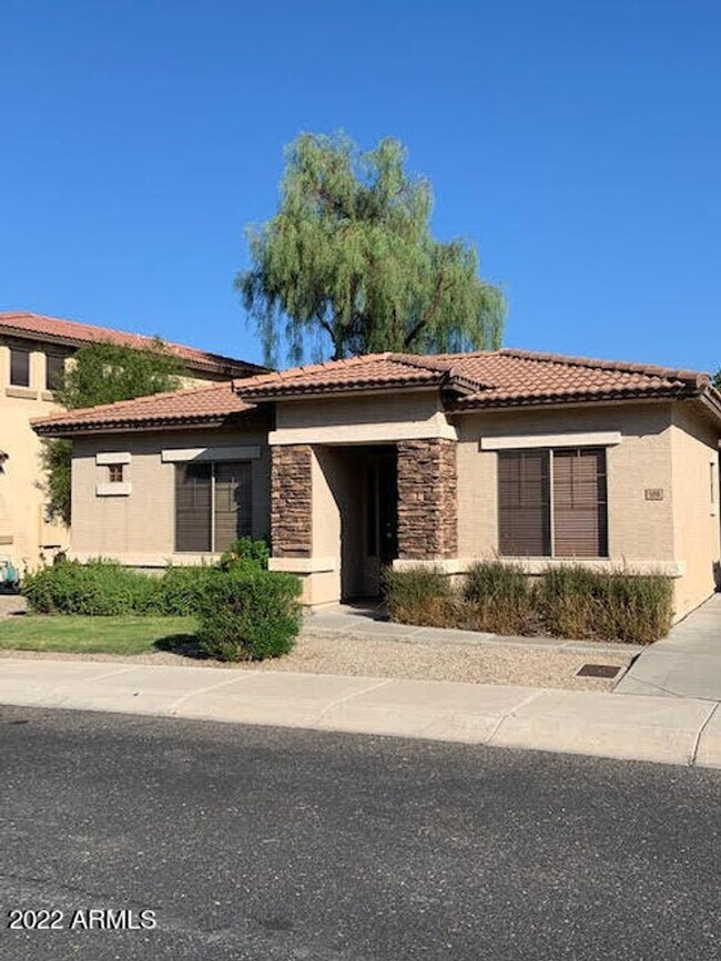 Building Photo - Charming 3 bedroom home in GATED community...
