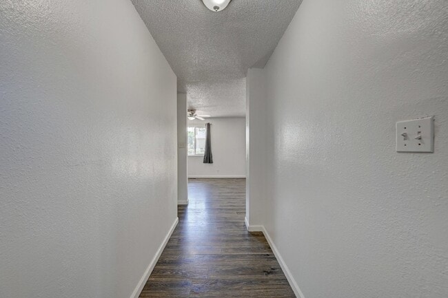 Building Photo - $2,900.00, 5 bed, 3 bath in Denver with Fi...