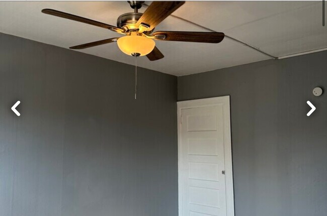 Foto del edificio - 813 10th St