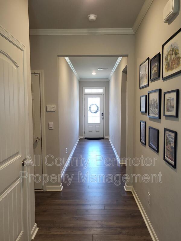 Foto del edificio - 5943 Screech Owl Dr