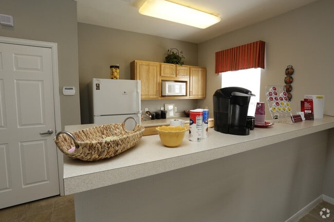 Clubhouse - Woodwind Villa Apartments