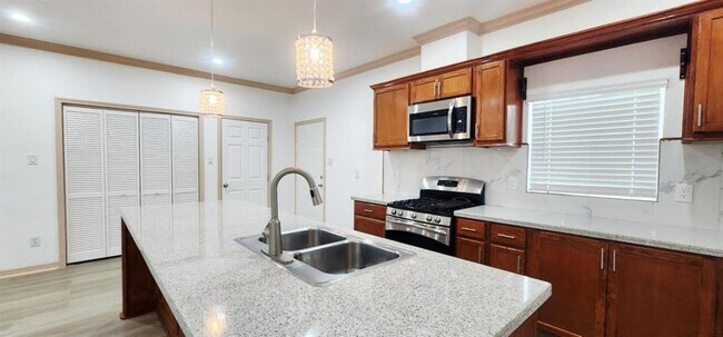 Foto del edificio - 5947 Southseas St