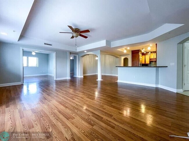 Foto del edificio - 4241 N Ocean Blvd