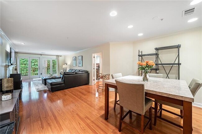 Building Photo - 28111 Plantation Dr NE