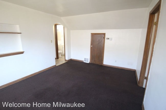 Building Photo - 2931 N 58th St