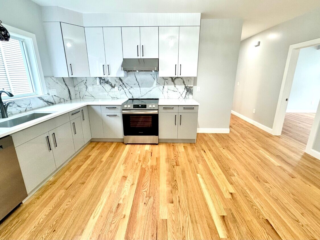 Foto principal - 190 Hillside St