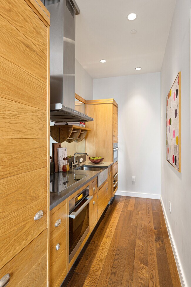 Foto del edificio - 425 W 50th St