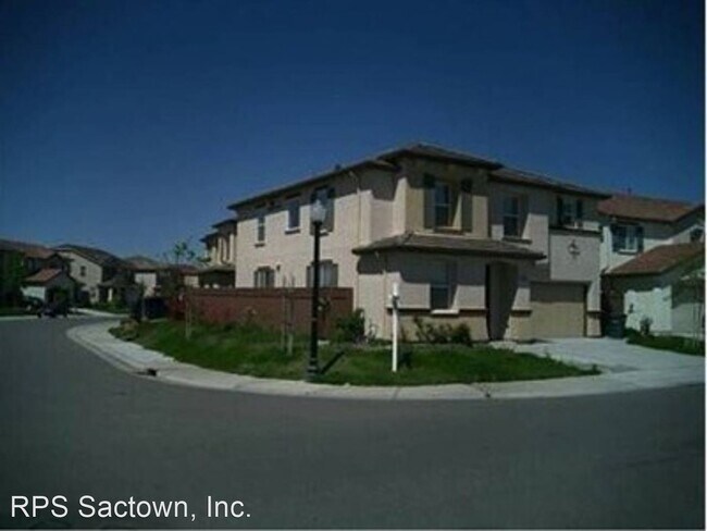 Building Photo - 4 br, 2.5 bath House - 2963 Ottumwa Drive